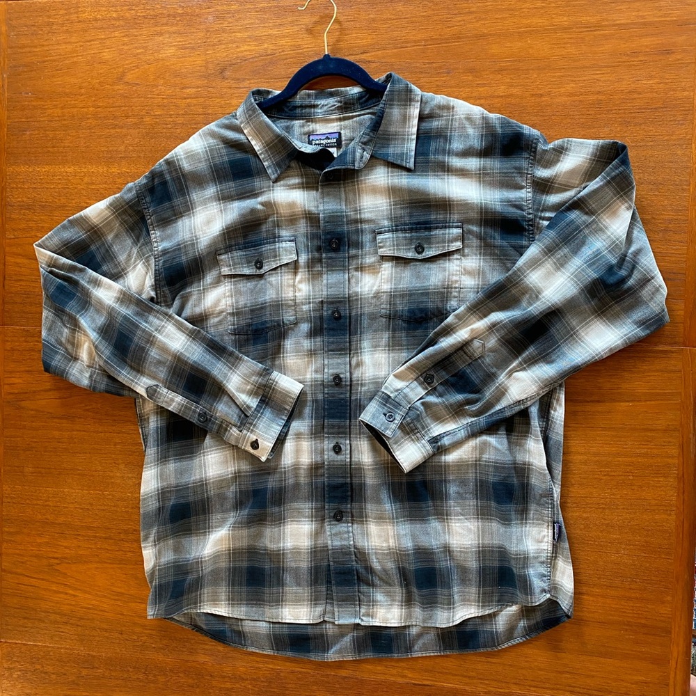 Patagonia Men’s Long Sleeve Flannel Button Down Shirt XXL